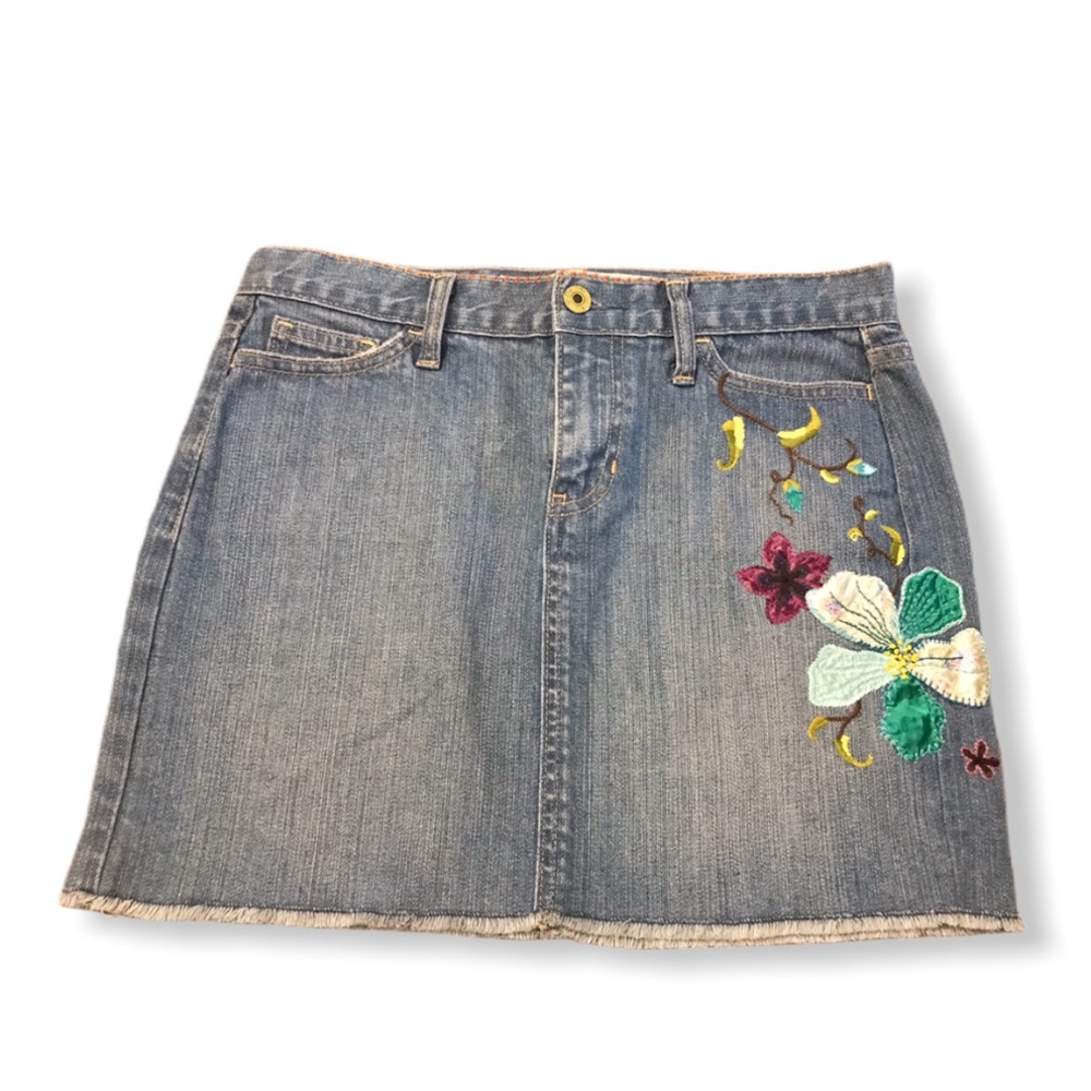 Embroidered floral Gap jean skirt size 2